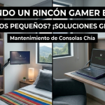 Ejemplos de setups gamer en espacios reducidos en Chía, con gestión de cables, estantería vertical y soportes para diademas.